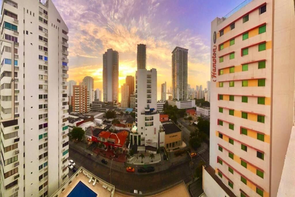 Apartment Edificio Delfines Bocagrande , Ubicacion Y Precio *